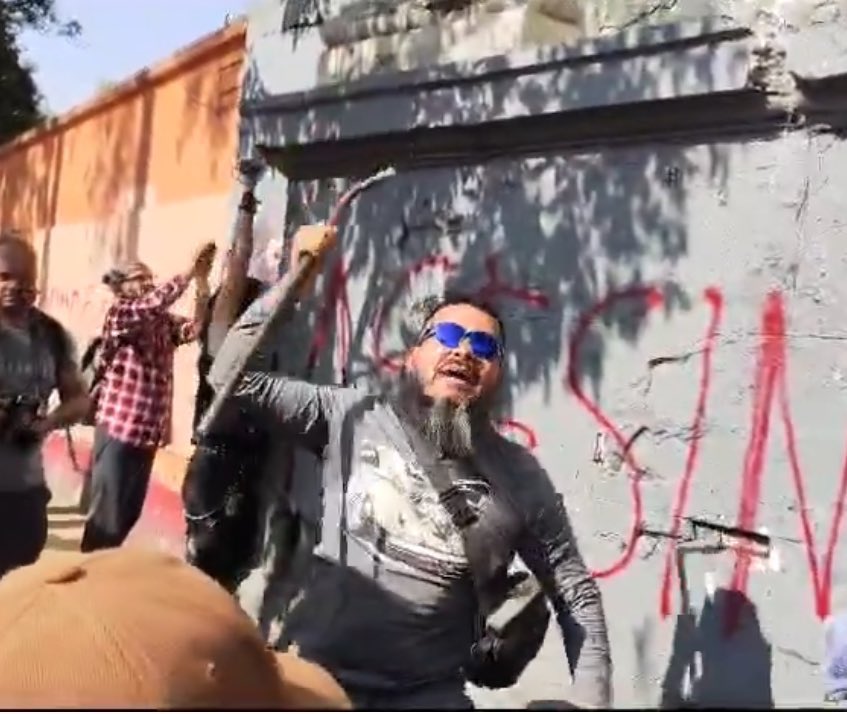 El martes 30 regresan los toros a Morelia, <a href="/SSeguridad_Mich/">SSP MICHOACÁN</a> queremos pedirles que haya bastante seguridad, los #Prohibicionistas y #Pseudoanimalistas estarán a las afueras de la Monumental de Morelia y pueden provocar algo grave, se sabe que son personas violentas y agresivas.