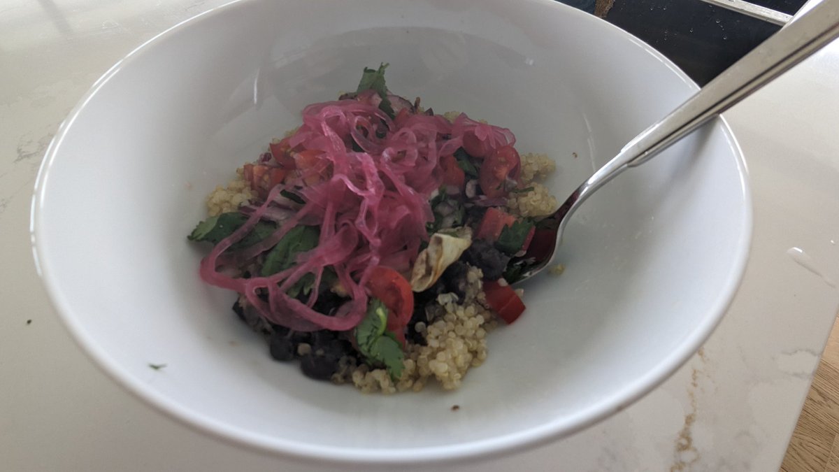quinoa
feijoada
fried egg
pico de gallo
pickled onions

knowing how to cook is goated