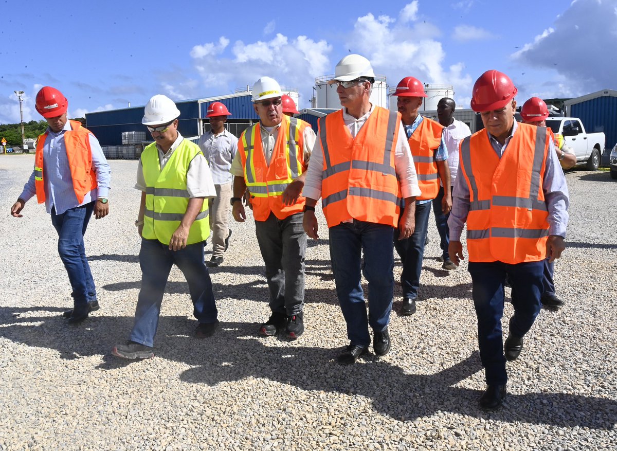 Presidencia Cuba 🇨🇺 (@presidenciacuba) on Twitter photo <a href="/DiazCanelB/">Miguel Díaz-Canel Bermúdez</a> 🏭| En Santa Cruz del Norte se encuentra la Planta Energás Puerto Escondido, fundada en 2005, lugar visitado también por el Presidente <a href="/DiazCanelB/">Miguel Díaz-Canel Bermúdez</a> durante su recorrido por Mayabeque, una de las tres pertenecientes a la Empresa Energás SA, una empresa mixta. <a href="/DiazCanelB/">Miguel Díaz-Canel Bermúdez</a> 🏭| En Santa Cruz del Norte se encuentra la Planta Energás Puerto Escondido, fundada en 2005, lugar visitado también por el Presidente <a href="/DiazCanelB/">Miguel Díaz-Canel Bermúdez</a> durante su recorrido por Mayabeque, una de las tres pertenecientes a la Empresa Energás SA, una empresa mixta.