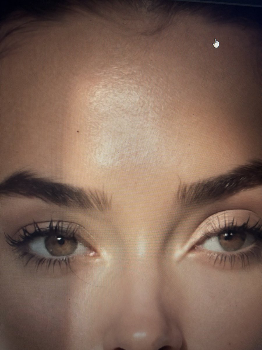 cravix_ai's tweet photo. Adding pixel perfect realism is still harder then most people think

-Most edits add skin details but at the cost of decrease the resolution

-And later when upscaling lose the details

- We are  obsessed with this and will be as to fill the gap between realism and AI images https://t.co/lzE779WZpU