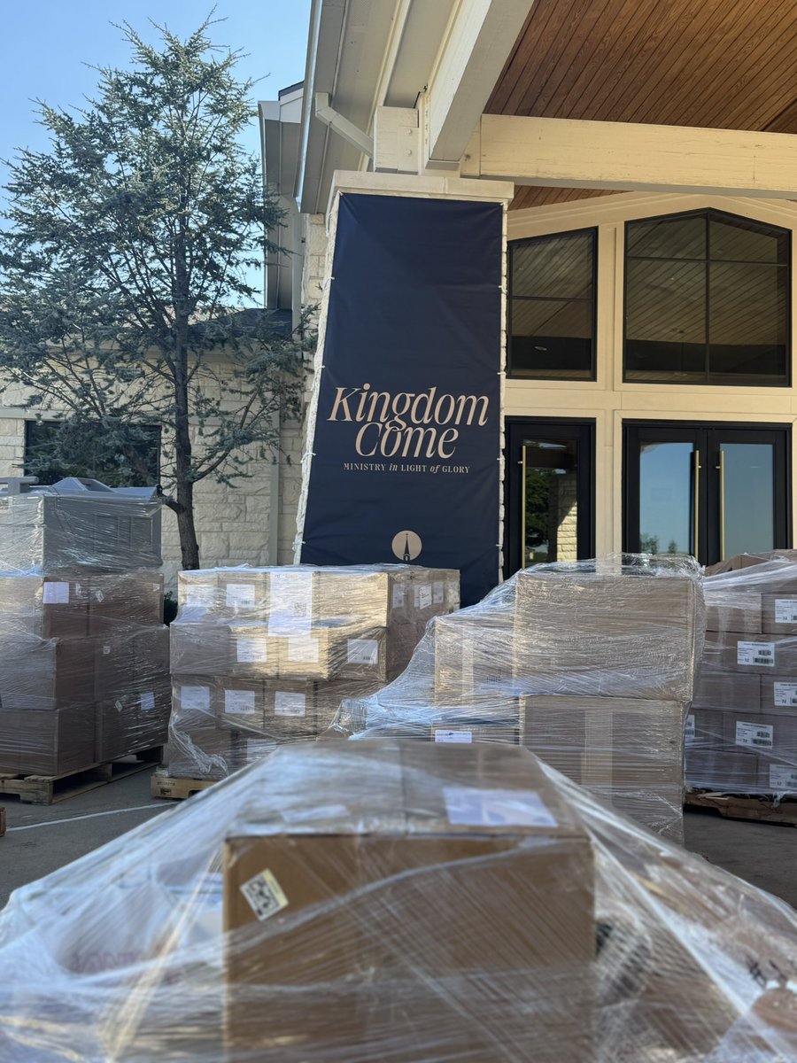 MBTS's tweet image. POV: A forklift full of books for #FTC25!

We’re getting ready to welcome over 1,000 attendees to the #ForTheChurch National Conference next week!

Conference pro tip: Bring a bag, you’re going home with books!