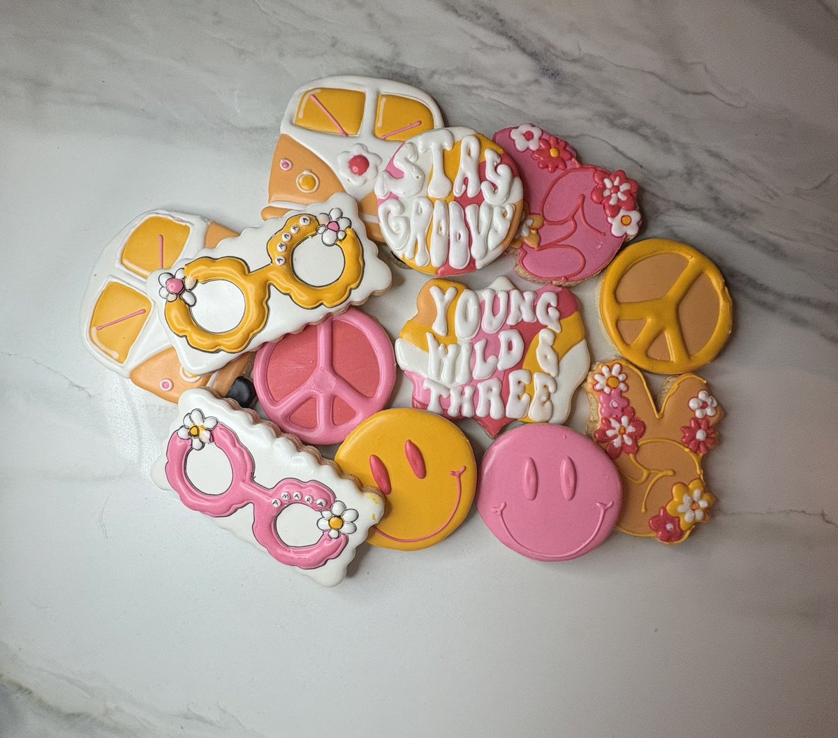 YannaDanil's tweet photo. Young, Wild &amp; 3 🌸🌼

Insta | @thecreolebakery 💖 https://t.co/mUwD4qxHIX