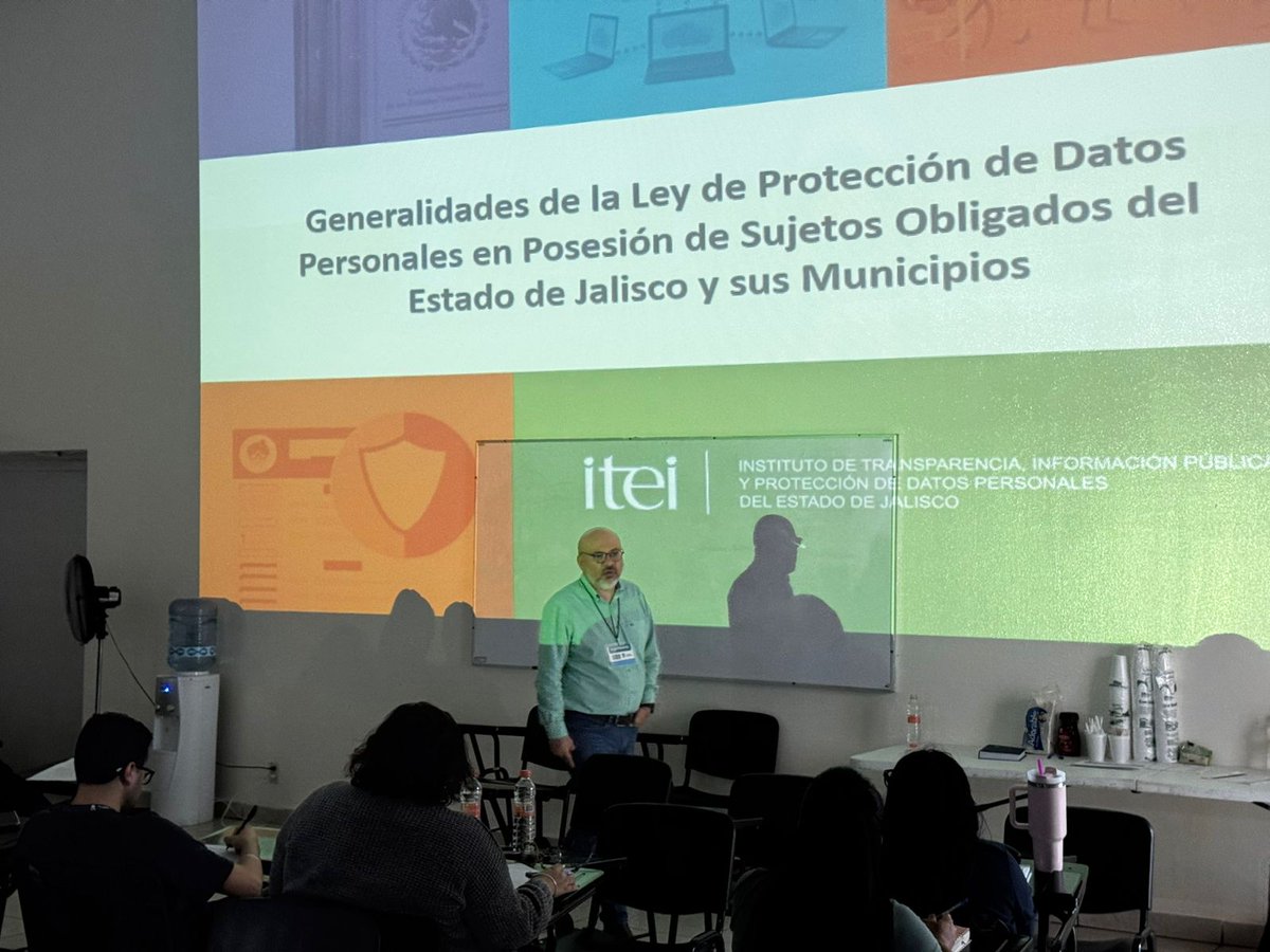 Ayer en la <a href="/FiscaliaJal/">Fiscalía del Estado de Jalisco</a> capacitamos a 37 personas servidoras públicas en:

• Generalidades de la Ley de Protección de Datos Personales en Posesión de Sujetos Obligados de Jalisco
• Generalidades de la Ley de Transparencia y Acceso a la Información Pública.

#ElCesipSoyYo