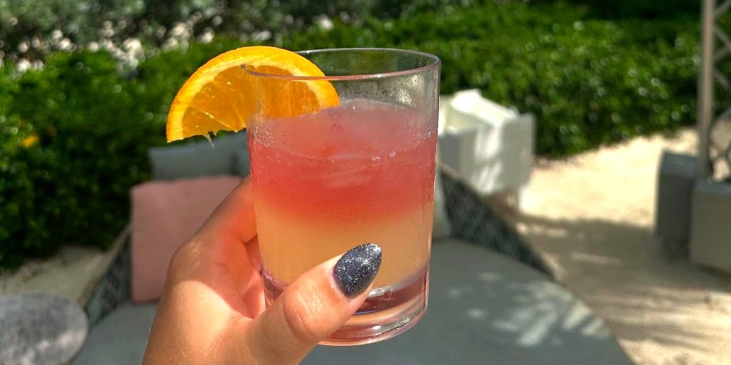 A unique escape awaits at Sandals Royal Bahamian All-Inclusive (<a href="/SandalsResorts/">Sandals Resorts</a>). It's not just a resort; it's two vacations in one, thanks to its exclusive offshore Island.

Book now: bit.ly/4p5t2OF

📷 IG: fivestartravelgroup, homesince2003, vannessatiiu, homesince2003