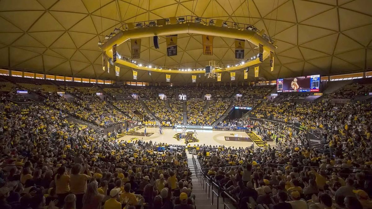 Blessed to announce that I have received an offer from the University of Wyoming! Thank you to the coaching staff for believing in me! #gopokes