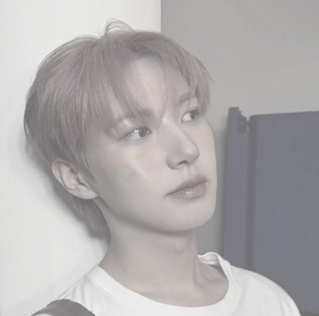 (in)felizmente eu amo:

gênero de horror/terror
animes
doces e morangos 
chamego de manhã e de noite 
seios masculinos 
roupinhas femininas 
café com leite 
games online 
true crime
rpg de mesa 
fast food 
terças-feiras 
rosa