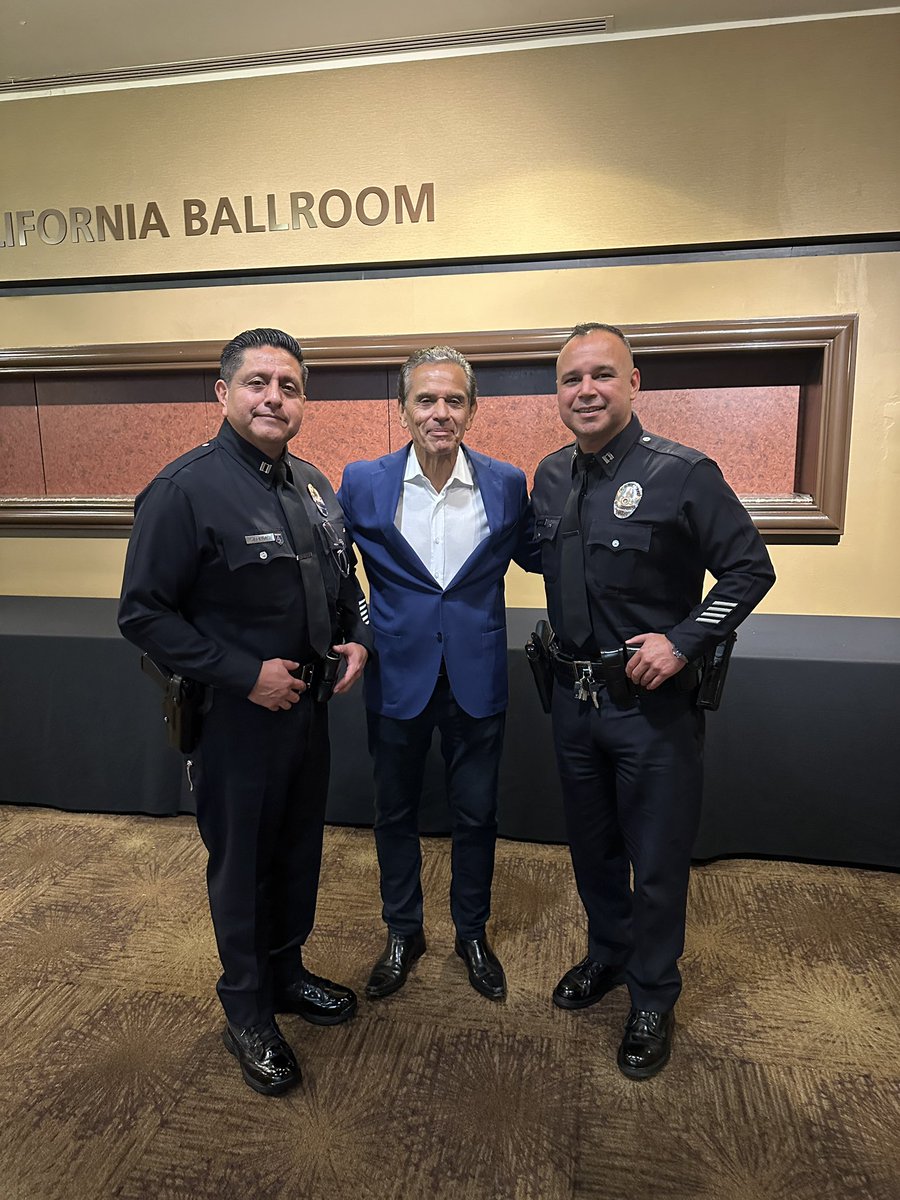 AVillaraigosa's tweet image. Proud to join @lapdhq Above &amp;amp; Beyond awards ceremony to honor the men and women who put their lives on the line for our communities. 

#LAPD