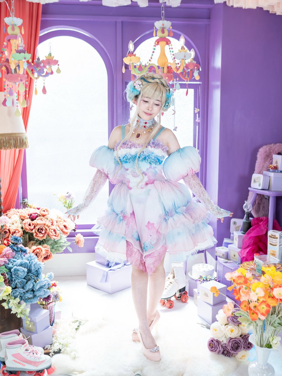 マッキーさんとも長い付き合いでおばさんになった今でも変わらず可愛いと声をかけて撮影してくださるのが有り難い😭
色んな人から声がかかって褒められても
えらぶる事もなく素敵だなって思います😊
共通の知り合いも多いのですが
みんなマッキーさんの事をめるんだなぁ👏
📸<a href="/macky_noc/">マッキー:油性</a> 
💎<a href="/yrn_3/">ゆらん【März Lilie】</a>