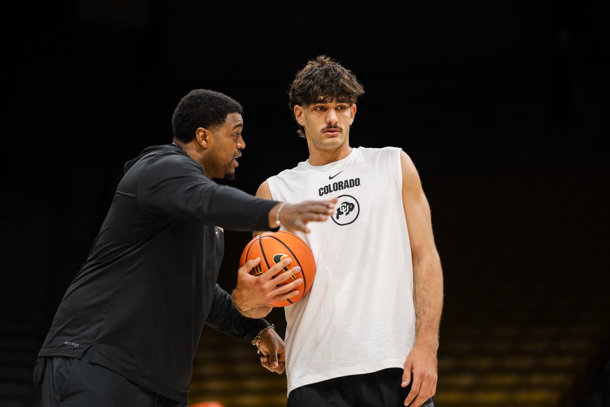 happy birthday coach <a href="/EBduece1/">Evan Battey</a> 🎈