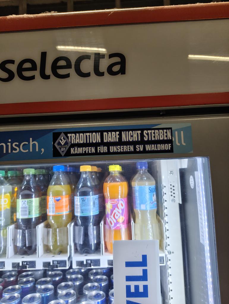 Poa das erste Mal in freier Wildbahn SVW Sticker gesichtet