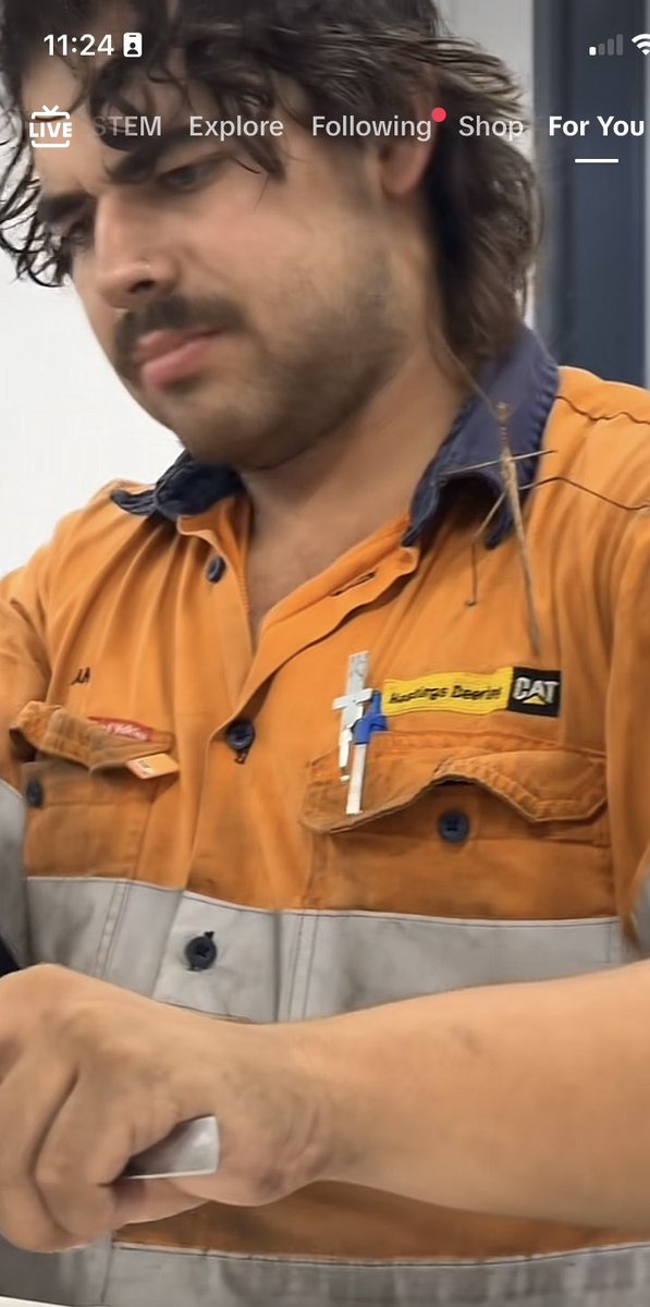 teechard's tweet image. 