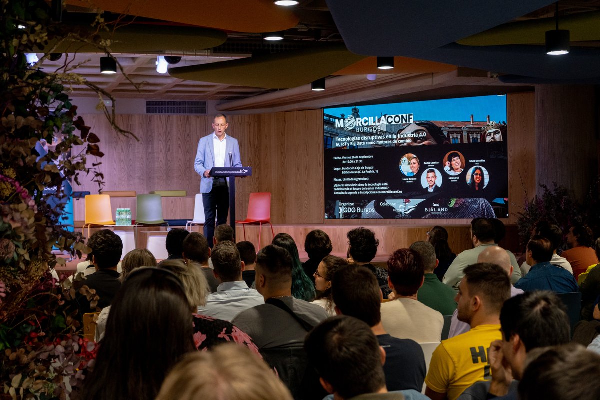 MorcillaConf's tweet image. 🤯 ¡Arrancamos el 10º aniversario a lo grande!
Aforo completo en la mesa redonda 'Tecnologías disruptivas en la industria 4.0', gracias a @Fundcajaburgos y @BjalandIT por hacerlo posible ⚙️
Mañana seguimos en la @ui1Universidad  con ponencias, talleres, música y networking.