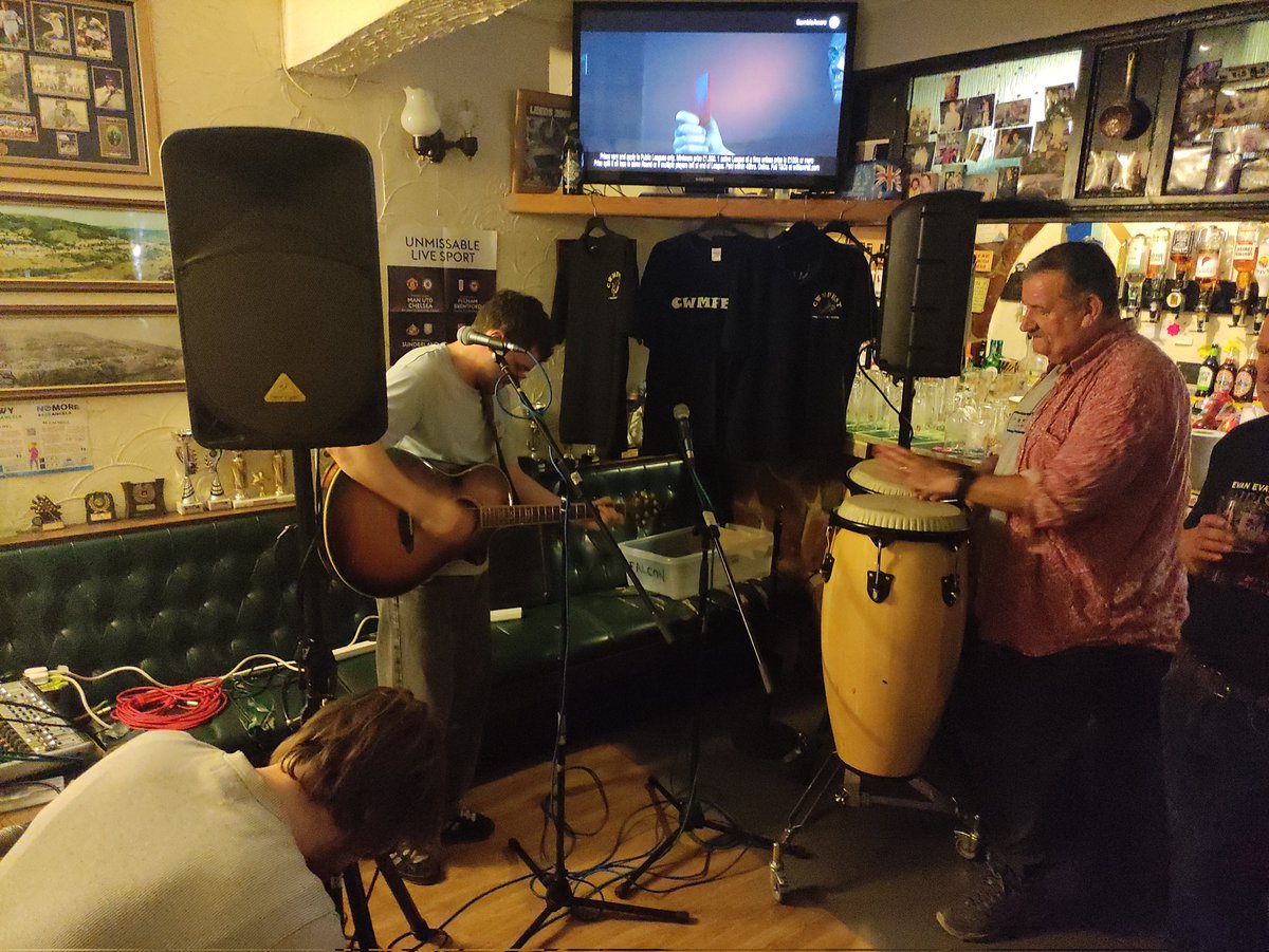 Cwm Fest tweet media