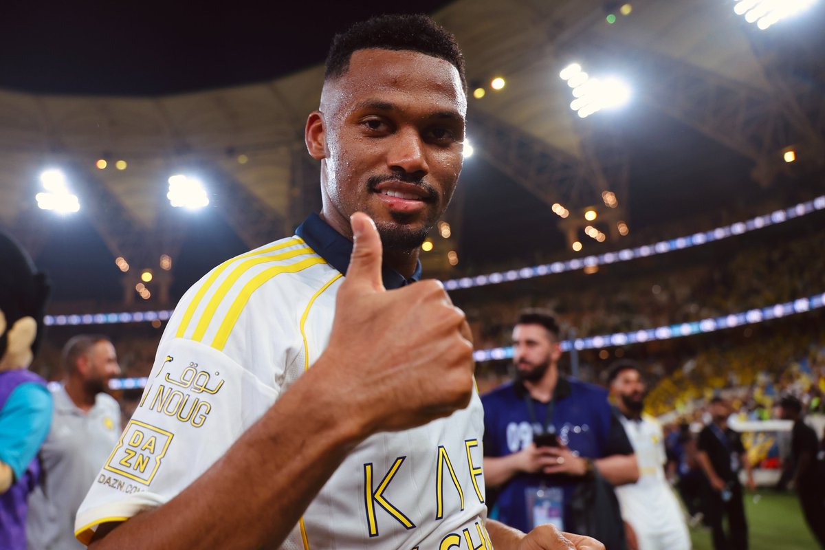 اوصفه بكلمه يستحقها 🎤