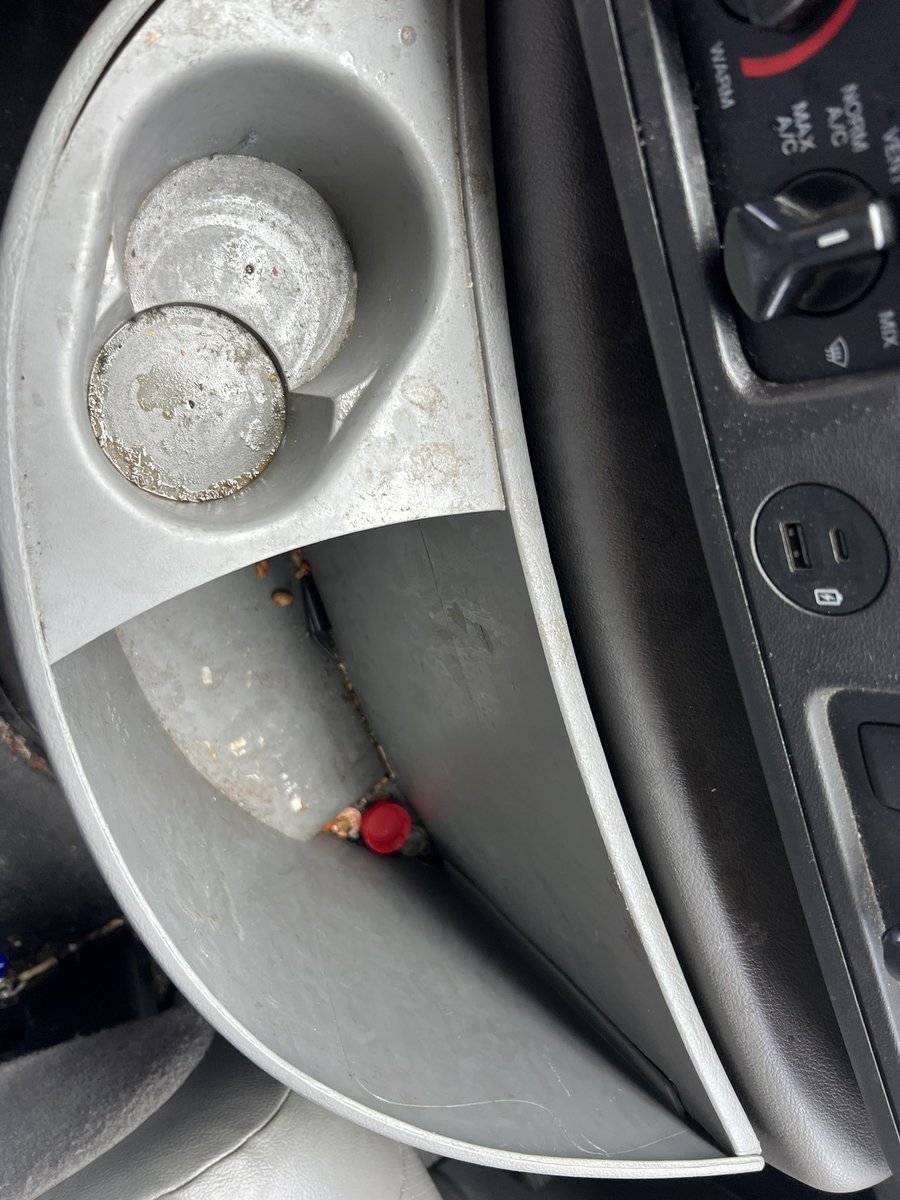 FahertyJohn's tweet photo. @budget I really had fairly low expectations for your truck but this was beyond gross.  It's not supposed to stink so bad. https://t.co/SA6PzlezF5