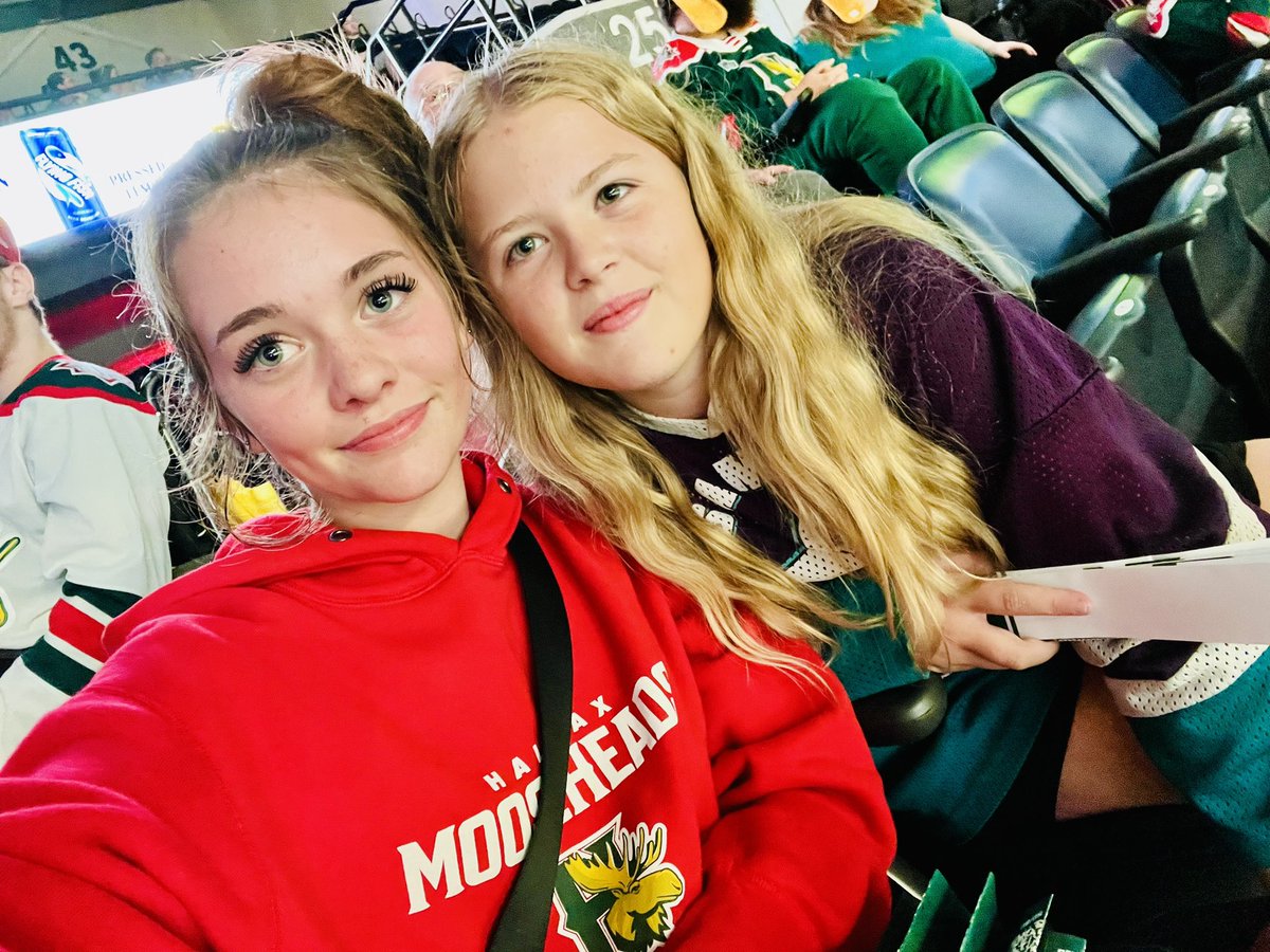 MsTarasMusic's tweet photo. #GoMooseGo https://t.co/DBL6H56Ij4