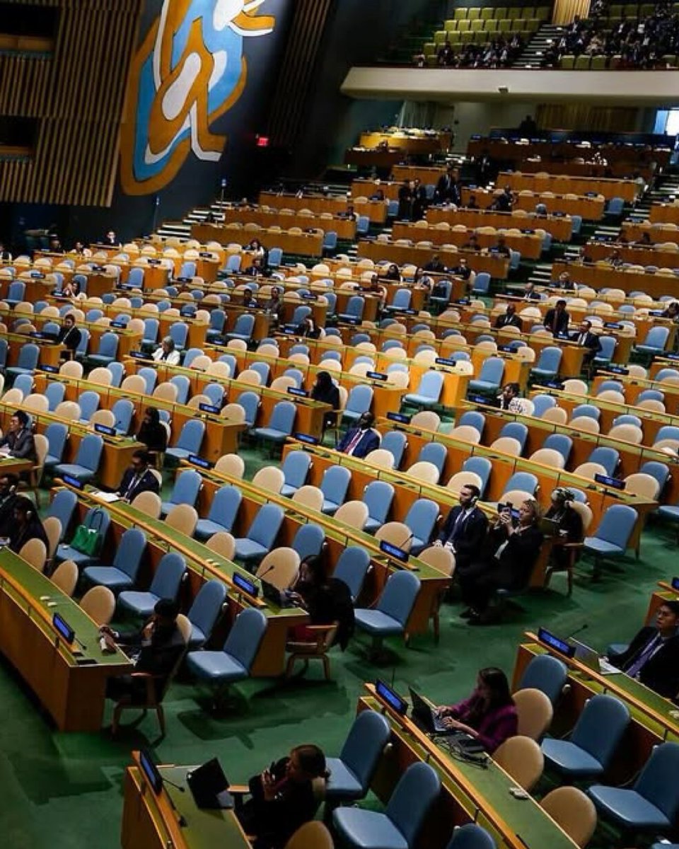 هكذا أصبحت قاعة الأمم المتحدة شبه فارغة خلال بدء خطاب نتنياهو. (صورة)