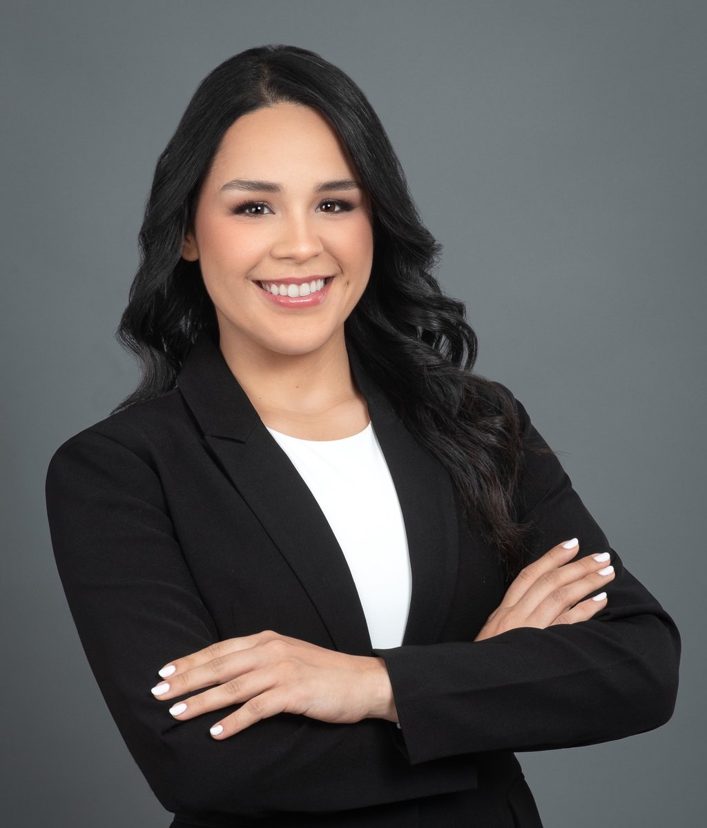 The #Match2026 season is here! ✨ I’m Génesis Reyes Vega, MD, a US-IMG and ECFMG-certified. I’ve worked as a tutor, researcher, and in community service.

I’m applying to Neurology 🧠, inspired by my grandma’s journey with Parkinson’s disease.

AAMC ID: 16398412
#Neurology