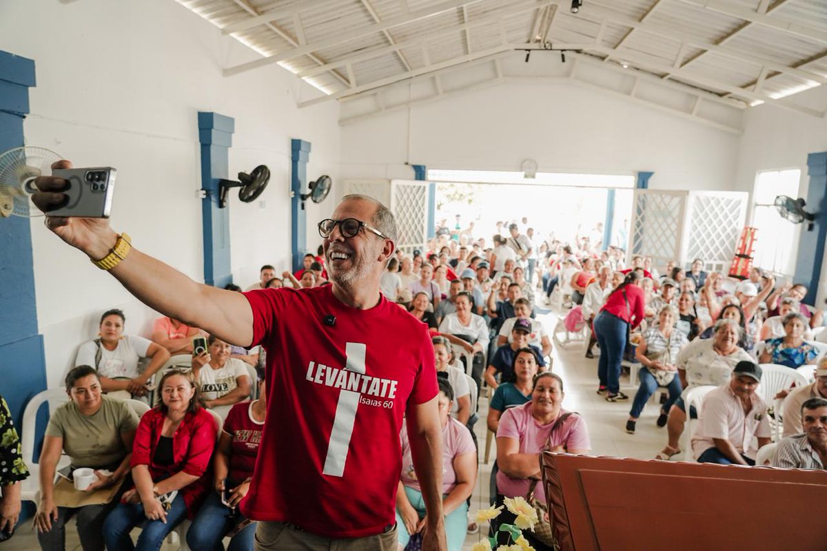 alfredosaadev's tweet image. Yo no me he bajado de la consulta del pacto historico, sigo firme.
Seguimos recorriendo el pais.
@petrogustavo