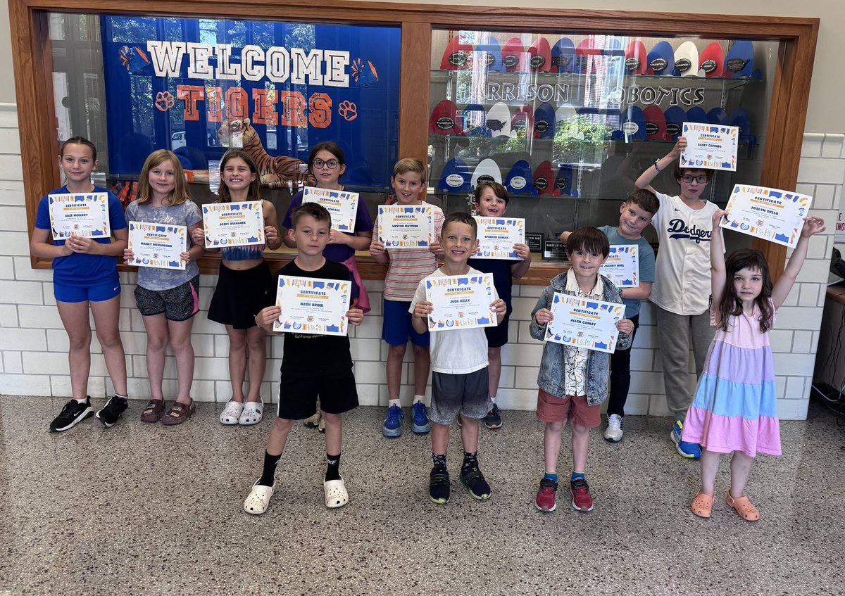 Congratulations to our next set of T.I.G.E.R.S. Certificate winners! This group of students was chosen because they consistently show Self-respect in and out of the classroom! Continue to show the great ways to be a tiger! 
#HarrisonProud