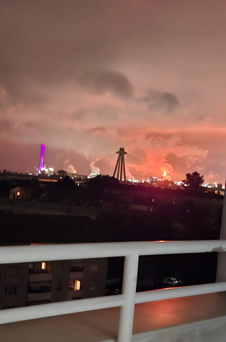 Mordor brennt wieder 👁
                                         🔥🔥🔥

#Ludwigshafen 
#LordOfTheRings 
#LotR