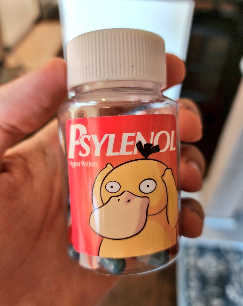 MunchingOrange's tweet image. Almost forgot to take my vitamins today