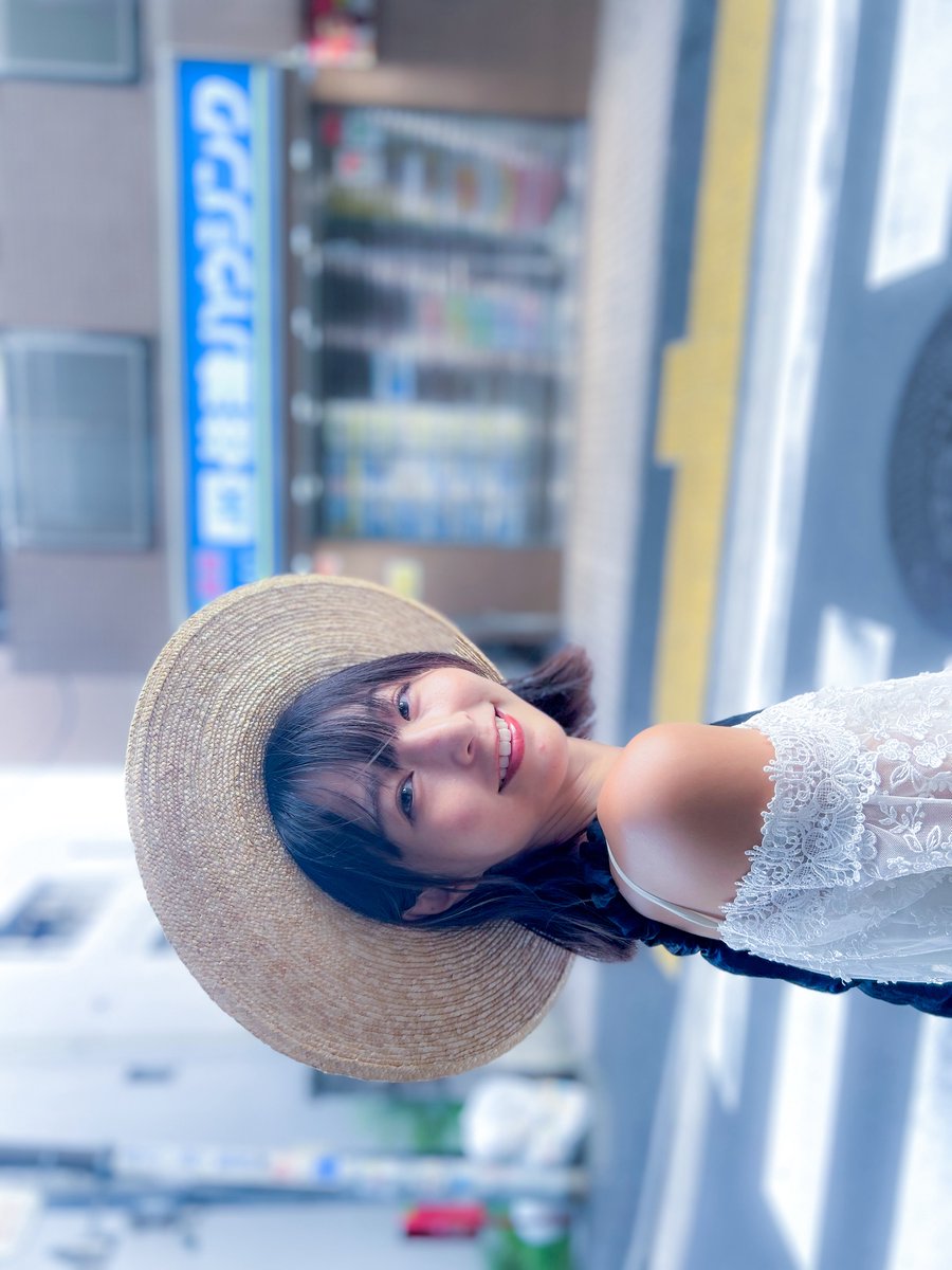 2325Sy's tweet image. 2025/08   #スマホ・コンデジ縛り早朝グルメフォトウォーク

#水無月いと さん （@neruwanemutai ）

#スマホ撮影 
#portrait #ポートレート