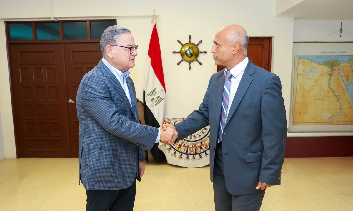 Contraloría General de la República de Panamá (@contraloriapma) on Twitter photo El contralor general de la República, Anel Flores, realizó una visita de cortesía a la sede de la Embajada de la República Árabe de Egipto en Panamá, donde fue recibido por su excelencia Hazem H. Hanafiy.
Durante el encuentro, ambas autoridades intercambiaron ideas sobre temas El contralor general de la República, Anel Flores, realizó una visita de cortesía a la sede de la Embajada de la República Árabe de Egipto en Panamá, donde fue recibido por su excelencia Hazem H. Hanafiy.
Durante el encuentro, ambas autoridades intercambiaron ideas sobre temas