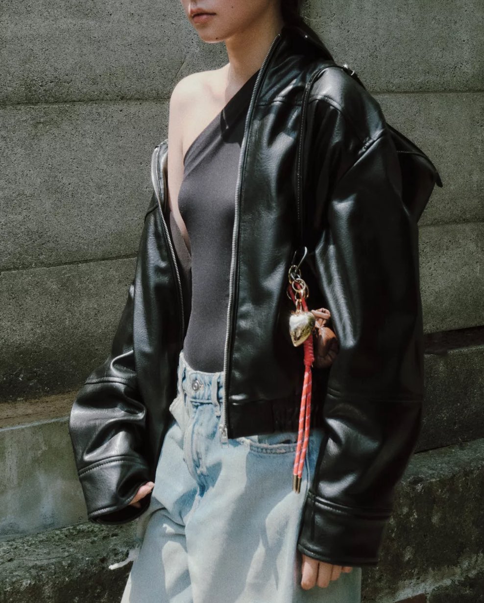 zara スパンコール　ボンバージャケット　完売品　itimi グランジ sddefault.jpg