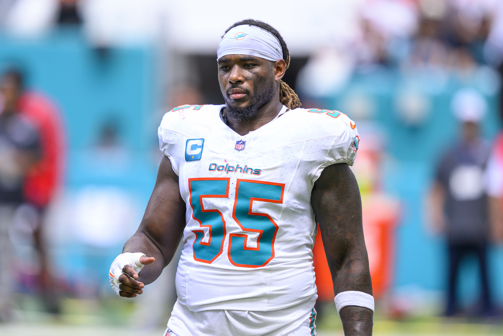 PFHOFAmbassador's tweet photo. AARON BREWER, @MiamiDolphins C - In Week 3, Brewer, set a career high with a 92.7 PFF Run Blocking Grade - also the highest run blocking grade by a Center in the first 3 weeks of 2025 (Per PFF) #PhinsUp #Dolphins #MiamiDolphins #NFL #nfl2025 #NFLweek3 #NFLWeek4 #NFLPicks #NFLX