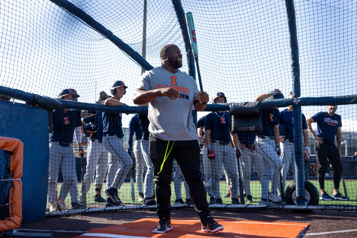 Illinois Baseball tweet media
