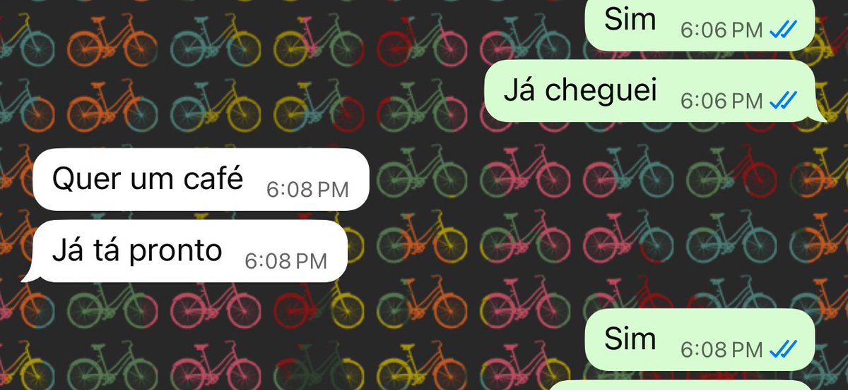 Mãezinha me esperando em casa com café 
Awww 😊🥰