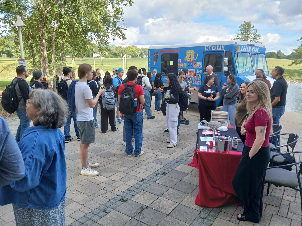 niu_mba's tweet photo. Yesterday's Graduate Business Programs Ice Cream Social drew a crowd to Barsema Hall's back patio. Our Global MBA students also joined in the event after their day of classes.

It was great to see so many interested business students enjoying free ice cream and https://t.co/Aj5yuePJF4