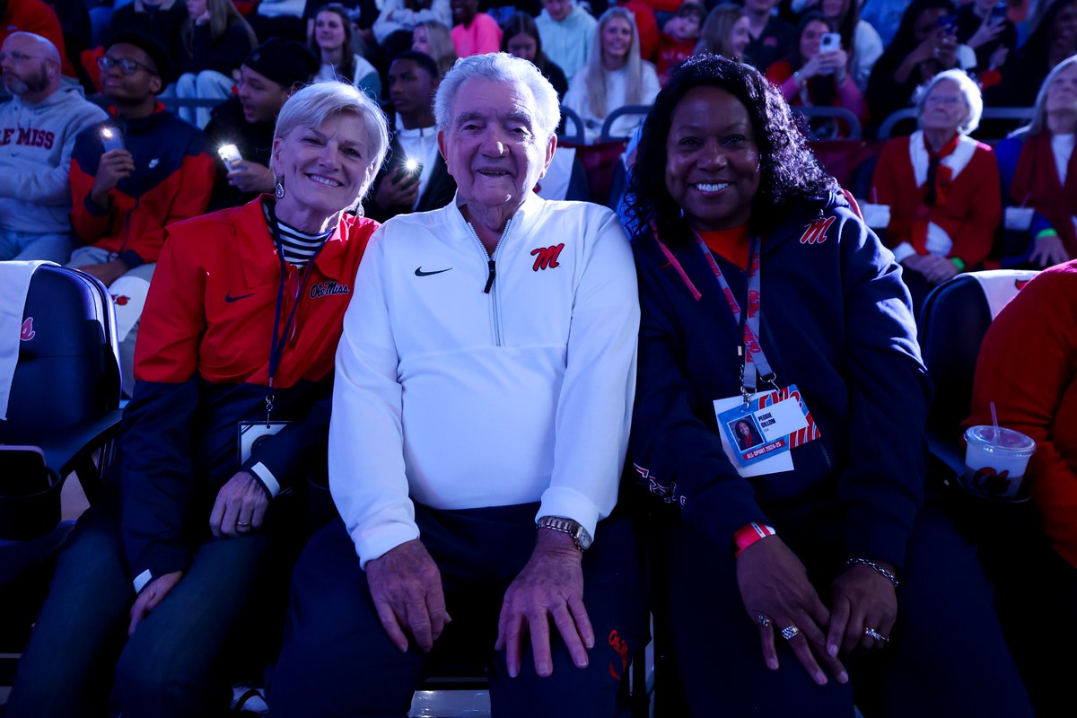 We wanna wish a Happy Birthday to a Rebel legend, Van Chancellor! 🥳

#HottyToddy x #Give