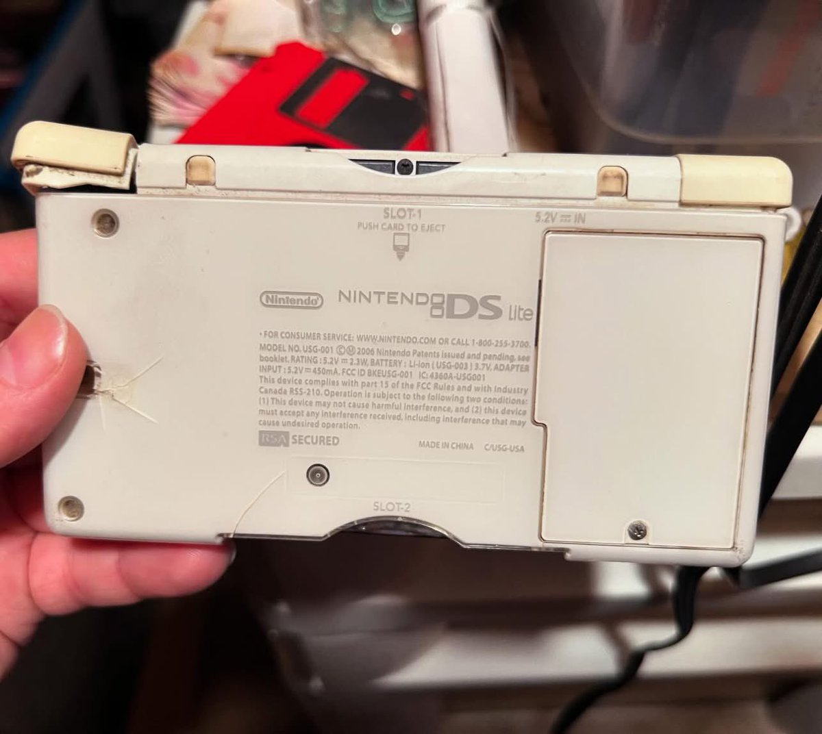 I don’t think this is playable anymore. 🤷🏻‍♀️ Found this at my parent’s house. #videogames #nintendo #nintendods #ds #handheldgaming #retrogaming #gamerahmer #games #gamer #gaming #ohno #fail