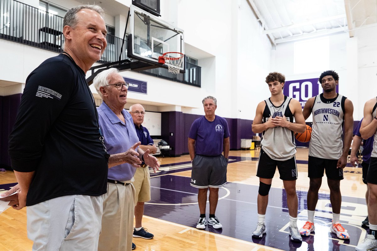 NUMensBball's tweet image. Great to have Northwestern president Henry S. Bienen at practice today 🟣