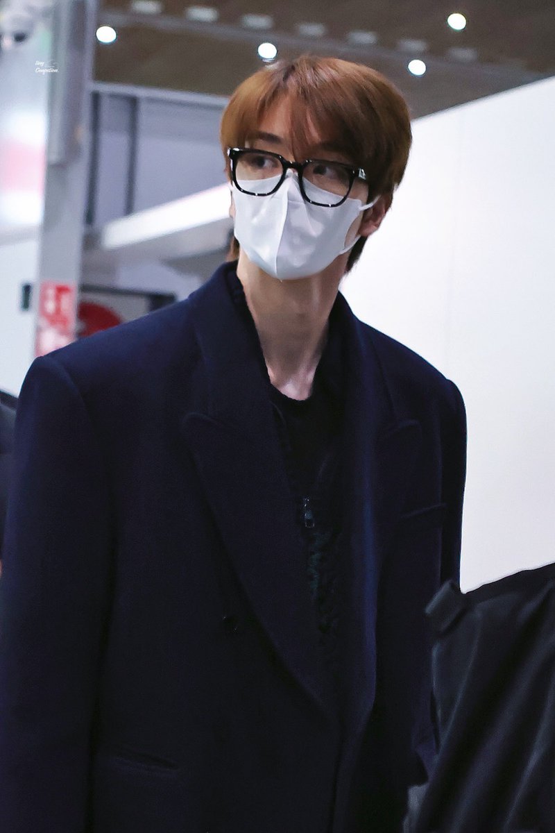 어? 파리 코트 성찬님이 또 오셨잖아😍