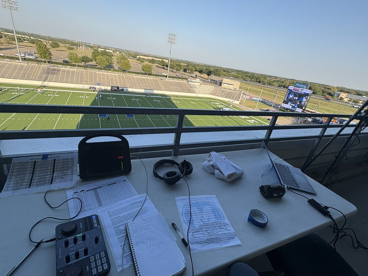 Joshua @ Midlothian
Varsity Football

Listen to the play-by-play live, or anytime after the game, at OwlsOnTheAir.com. 

They got me on the top deck tonight; Mikey Duran looks like a cornerback from up here. 

Live at 6:45, kickoff at 7:00. Go Owls.