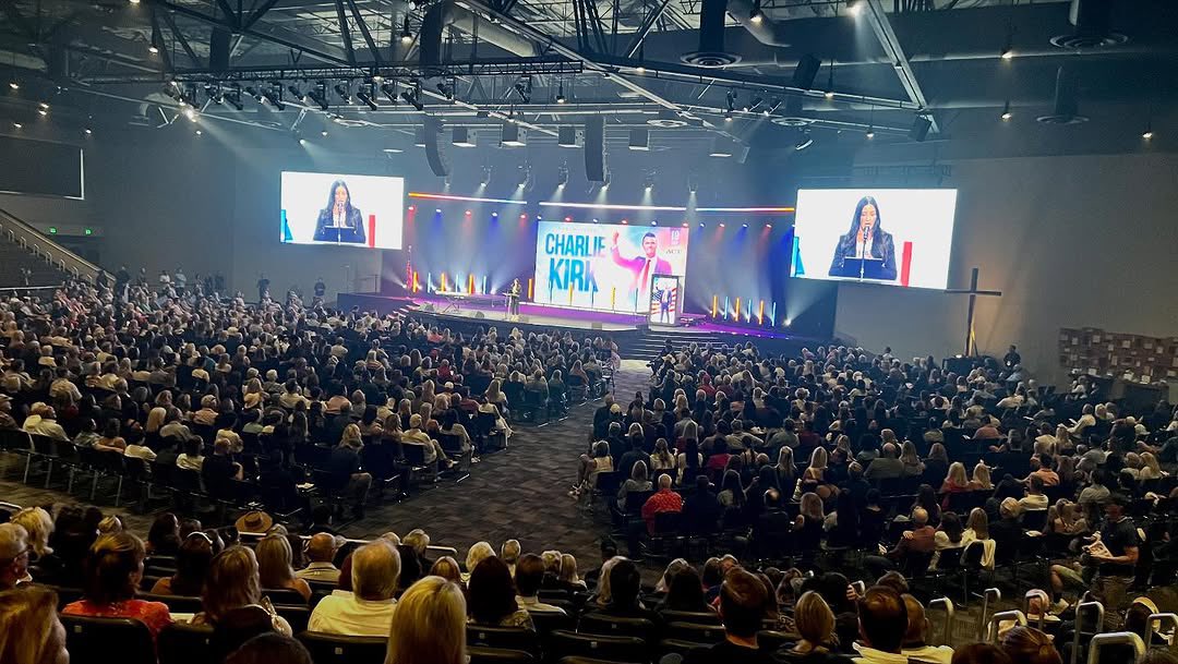 patrickfahlen's tweet image. In Newport Beach, at a memorial for Charlie Kirk, thousands gathered.

The media says faith is dying. But over 500 people gave their lives to Jesus that day.

Christianity isn’t declining. Comfort Christianity is.