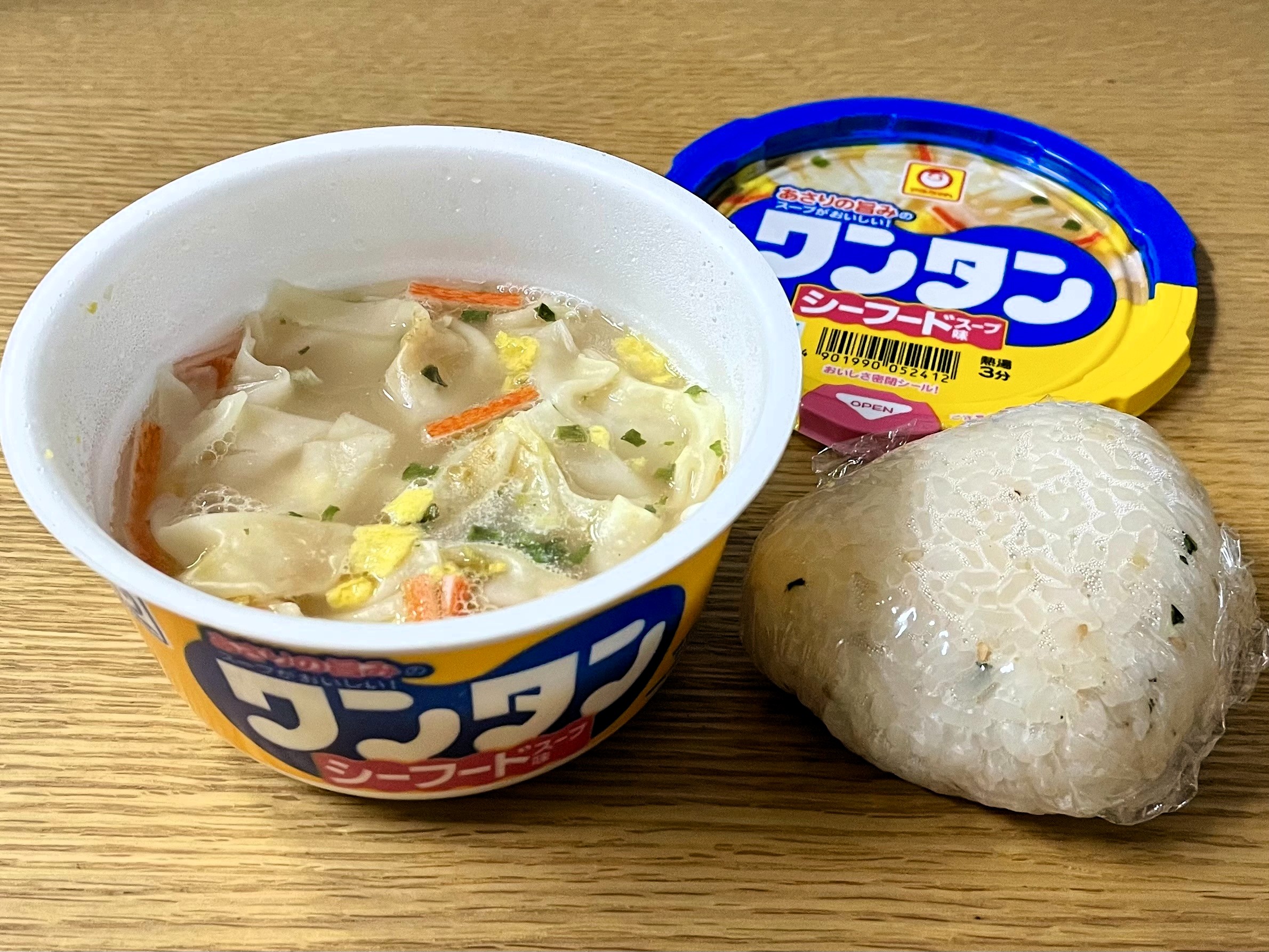 マルちゃん マルちゃん あじわい豚汁うどん 109g/カップめん/赤いきつね緑の
