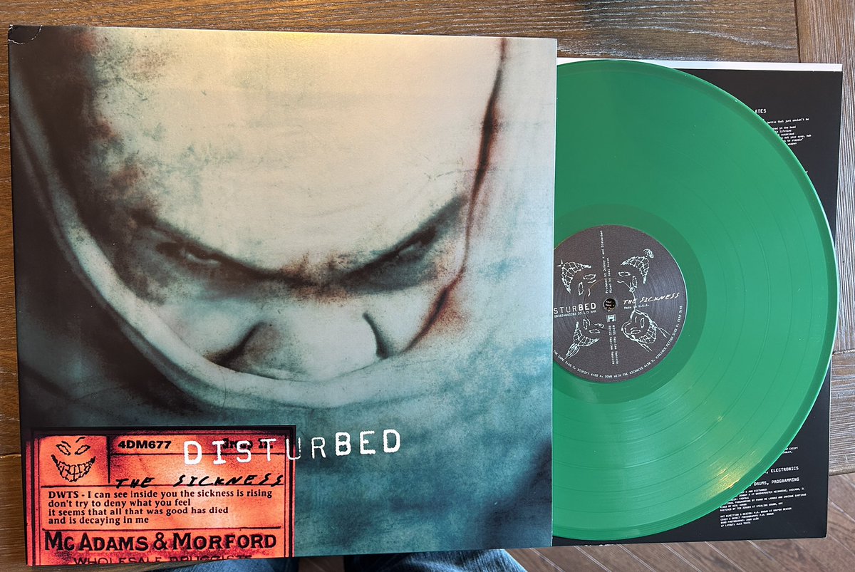 Thepitbull00's tweet photo. Twas a good day.
#newvinylday @Disturbed @davedraiman https://t.co/2bi91D4i0P