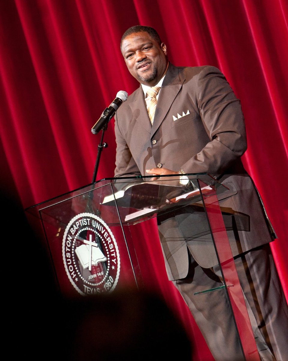 HouChristianU's tweet photo. In Memory of Dr. Voddie Baucham Jr. (’92) 🕊️ 

HCU mourns the loss of a beloved alumnus and bold voice for truth. Known for making Scripture clear and uncompromising, his legacy as pastor, teacher, husband, and father of 8 continues to inspire. #HCUAlumni #HCULegacy https://t.co/mjleAbRqfy
