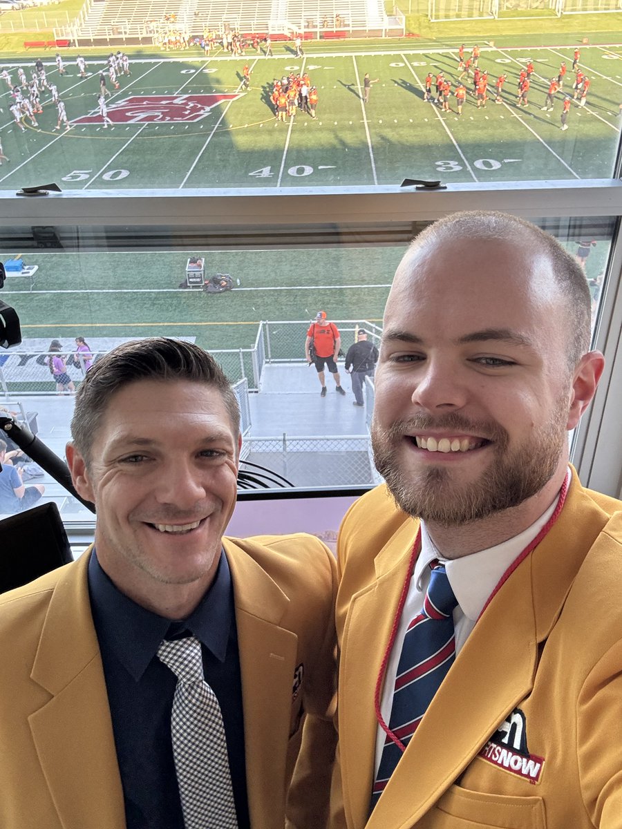 NCNSports's tweet image. 🏈 It’s an orange-out tonight on NCN TV! 🟠
We’ve got Hastings vs. Beatrice coming up at 7 p.m. from Lloyd Wilson Field in Hastings. @OrangeGridiron @HastingsTigers 

Watch: tinyurl.com/smc3wkd8
#nebpreps