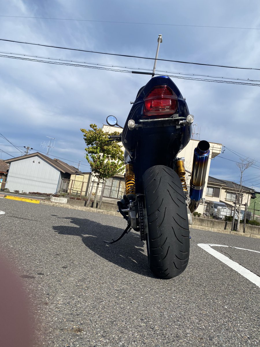 Jrrt1401's tweet photo. 中津川なう
ソロツーで栗きんとん
#中津川
#ソロツー
#栗きんとん
#gsx1400
#稲武
#15度
#かじかんだ https://t.co/yIPl4ArUIi