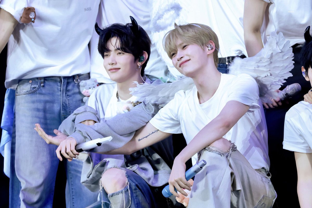 まってまだ咀嚼中！！！！！！！！！！！悪魔と天使まだ飲み込めてないのに逆verきちゃったまだ待って！！！！！！！！！！！！！！！