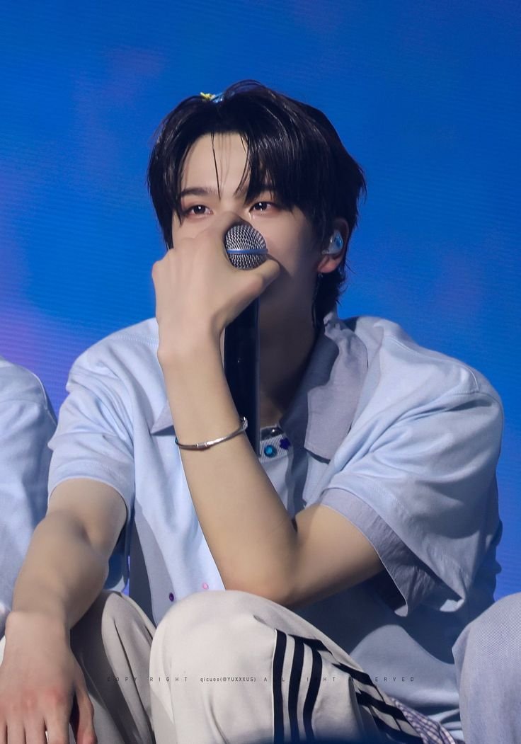 domnyaheli's tweet photo. @subnyaheli @HeartIinked Oke daripada makin banjir bandang... Langsung aja Naka kasih ini buat kesayangan confidants, semangat ya? 🥺 Janji jangan gebukin Naka ya? 🥺 Janji enggak akan asing? https://t.co/psRe20GL9k 🥺 https://t.co/jFc3jm2nzo