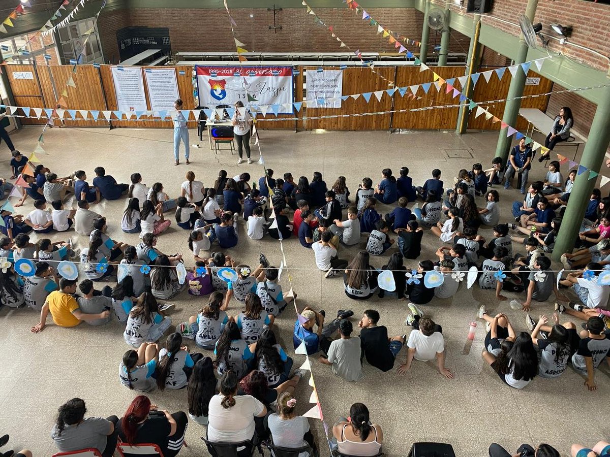 En la Escuela Monseñor Zazpe realizamos una jornada de reflexión junto a Transcender sobre convivencia escolar y vínculos saludables.
Gracias a la directora Nancy Bello, <a href="/PacoGaribaldi/">Paco Garibaldi</a>  y toda la comunidad educativa por acompañar. 
#educacion  #convivencia #santotomé