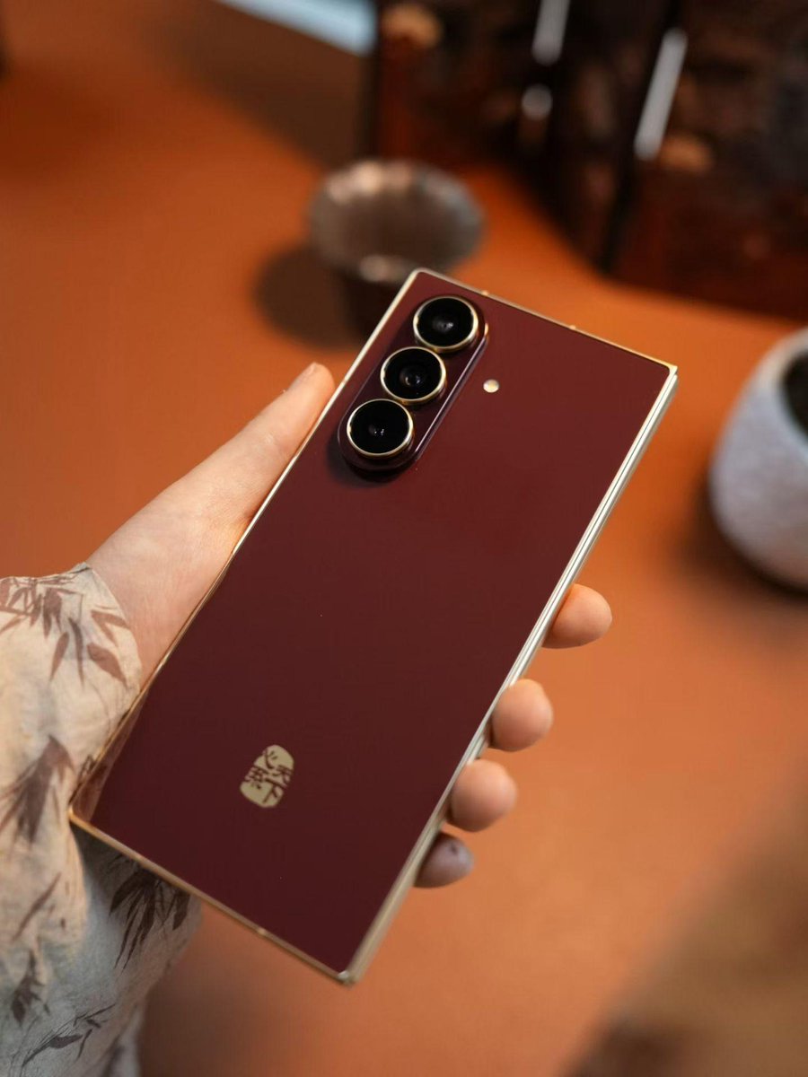 Techway0's tweet image. Samsung W26: A Heart for the World
When in poverty, focus on yourself. When in prosperity, help the world.
#DailyShare #HighlyRecommended