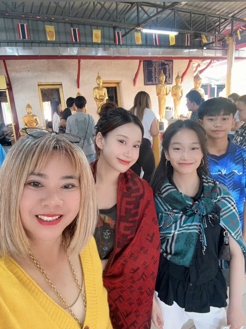 Lucielu1005's tweet image. Folk&apos;s mom TikTok update with Folk🍡

May everyone receive blessings

#ffolky #ออมโฟค #ormfolk #OrmFolkSUSU
