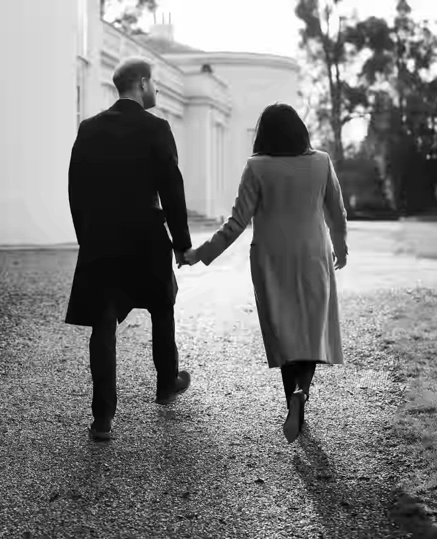 Bkmalegamwala's tweet image. Some people are destined to walk in front